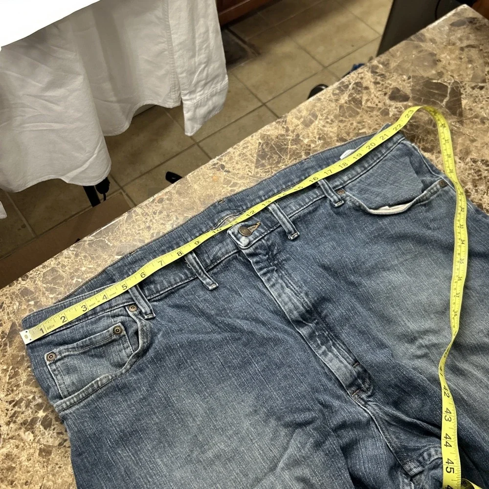 Wrangler Premium men's Jeans 44x30 Blue Relaxed Fit Actual Inseam 29‎